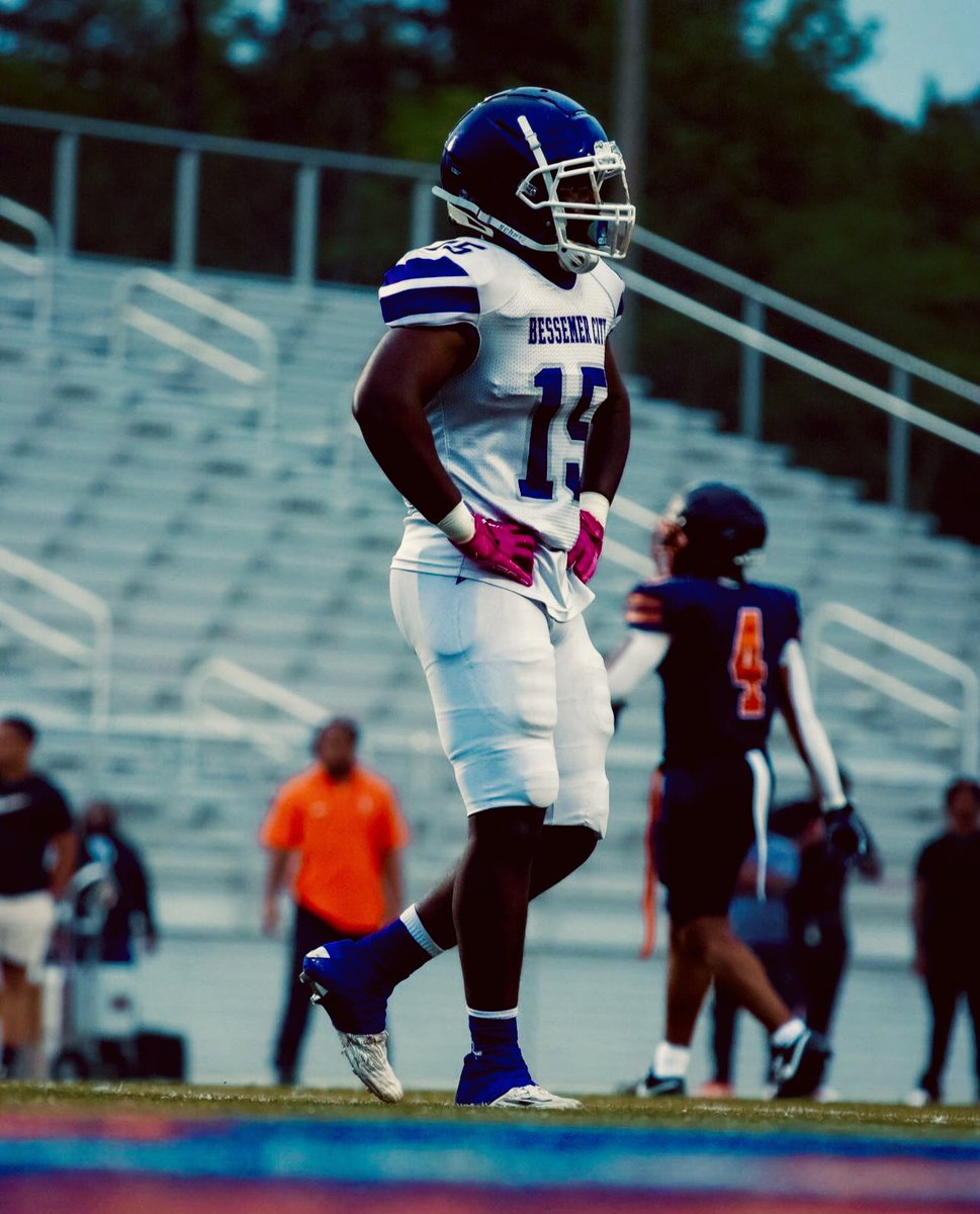 Javion_Jaymoo's tweet photo. Picture from the spring against Fultondale
#dreamland 
#workingnonstop https://t.co/KWPgebmIrH
