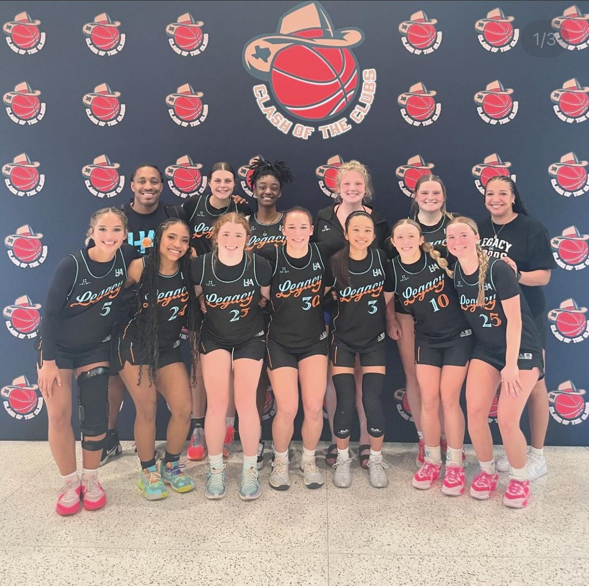 Legacy_HoopsAAU's tweet photo. Our 2025 Elite team won their division championship at the Clash of Clubs on the @elite40league. Super proud how the girls stepped up and performed in front of college coaches. Looking forward to more! Keep goin girls! 🖤🧡💙 #LegacyHoops #Legacy #Family #MoreThanBasketball https://t.co/Ij7Mn2tij9