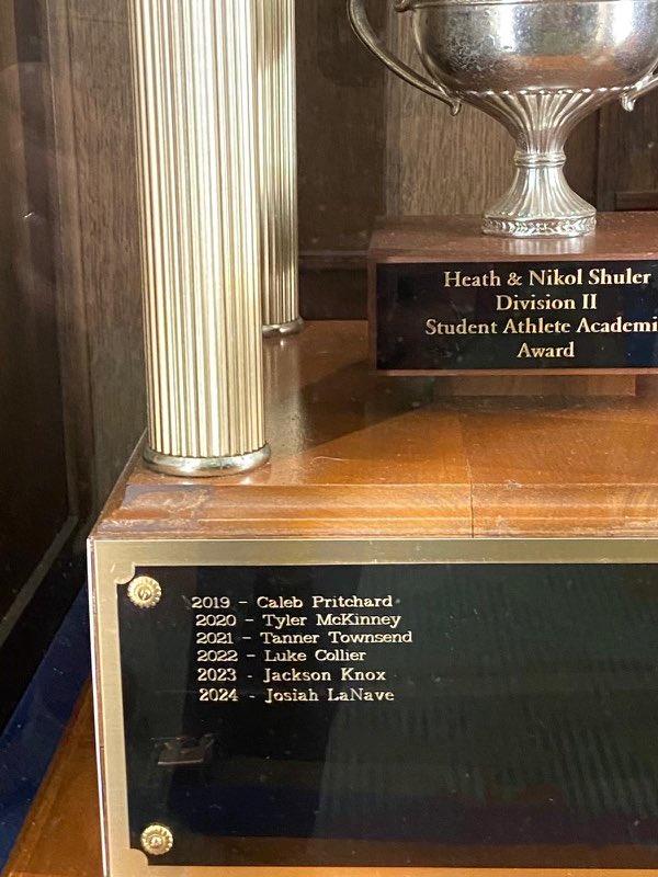 Josiah LaNave set the #GoldStandard this past Sunday by receiving the Heath and Nikol Shuler Division ll Student Athletic Academic Award for Western North Carolina. We are proud of you Josiah and thank you for always representing CHASE High School with Excellence. #BuiltDifferent