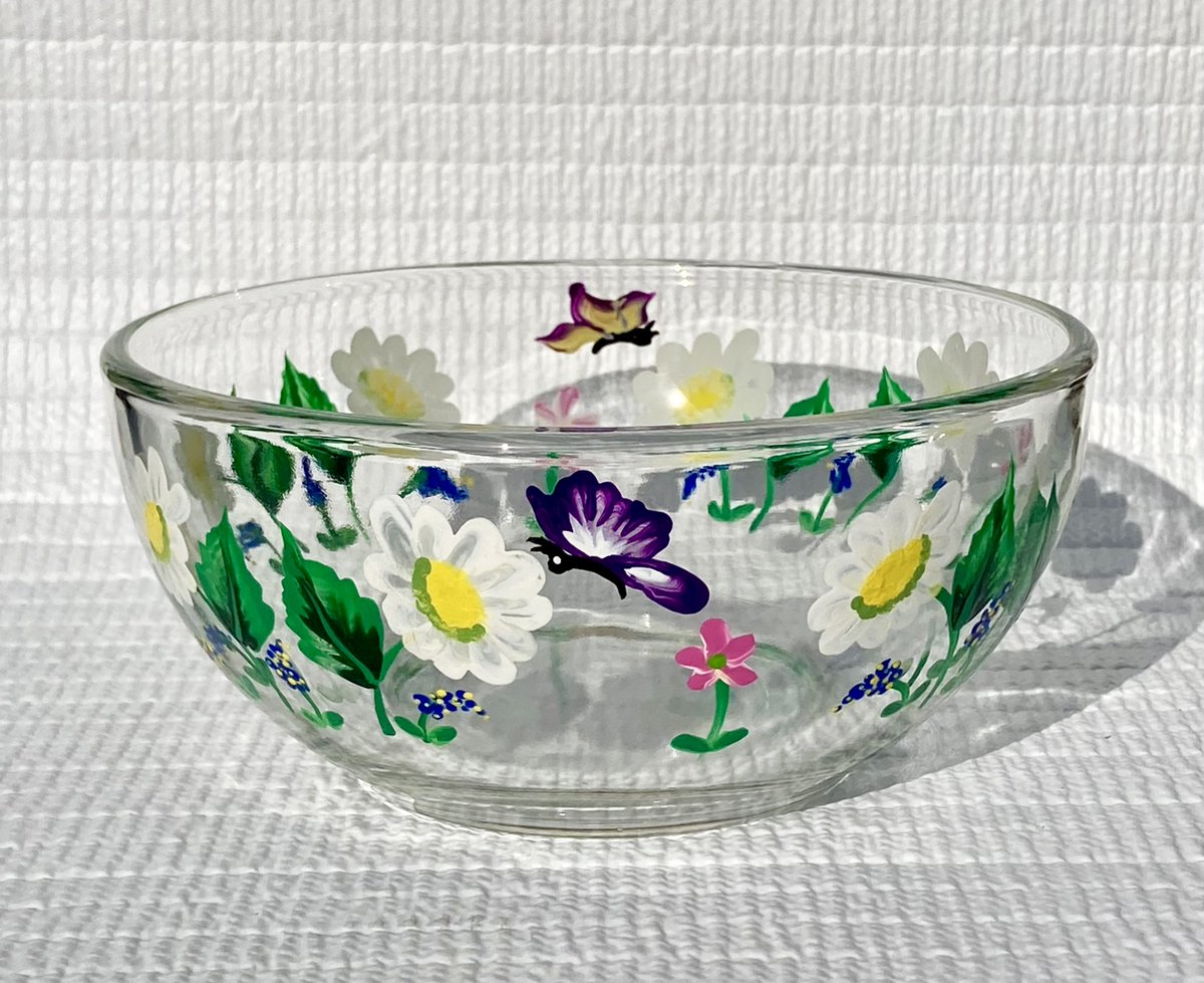 Butterflies and daisies etsy.com/listing/163305… #floralbowl #giftsforher #candydish #SMILEtt23 #CraftBizParty #EtsyHandmade