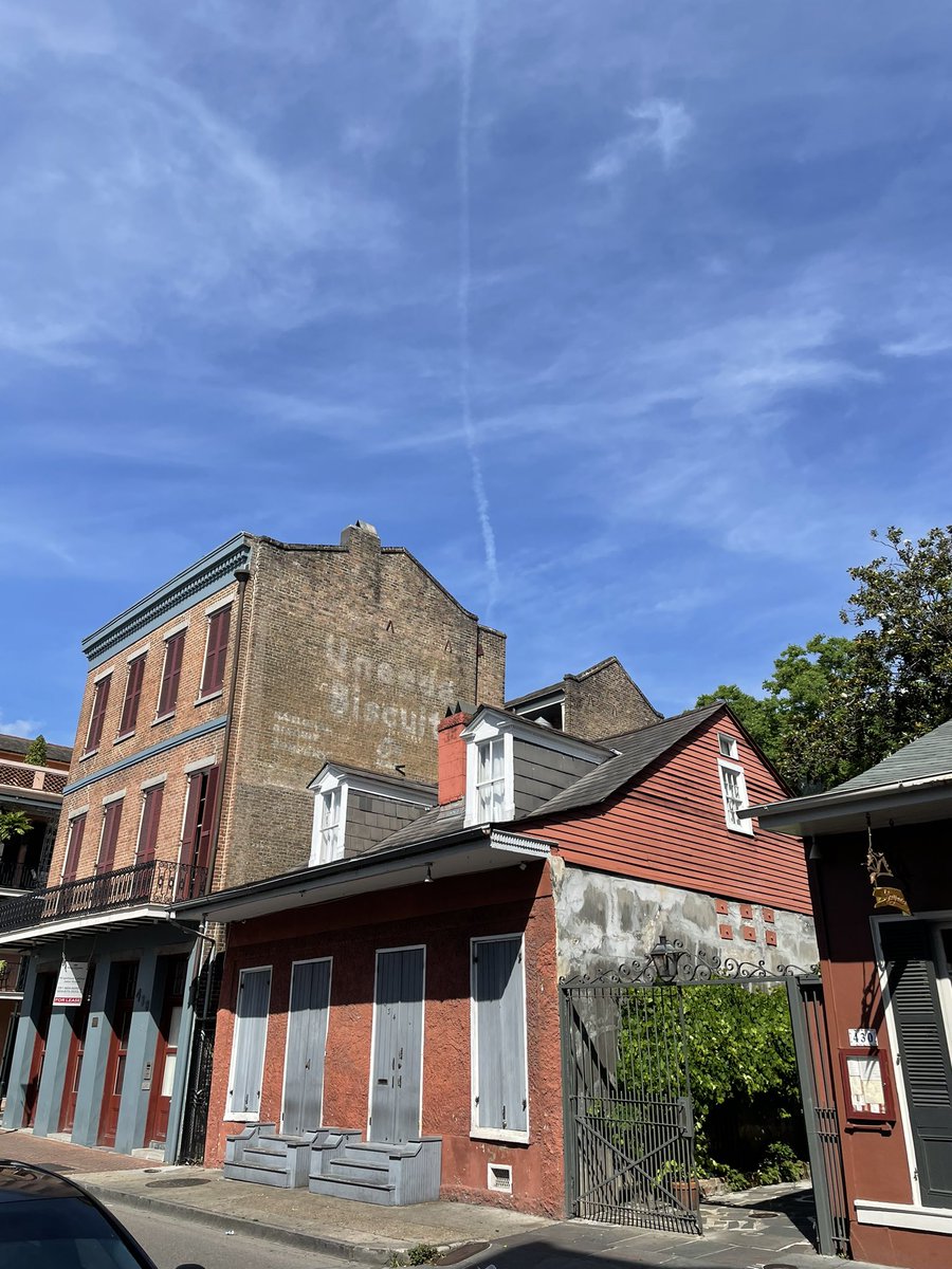 GunthorTM's tweet photo. I truly enjoy the architecture in the French Quarter #frenchquarter #bebettertoday #getoutside #exploremore https://t.co/GiQDwnhCWv