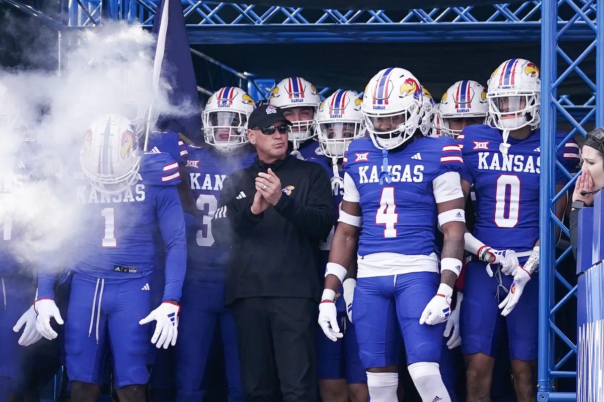 Thankful and humbled after a great fall to receive my 11th offer from the university of Kansas!!! @KU_Football @EDGYTIM @HuskieFB @HuskieStrength