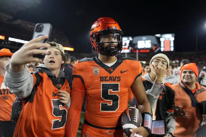 Blessed to Receive An Offer from Oregon State university🧡 #AGTG @BigBlueFB @CoachTTMP @DJRSwework