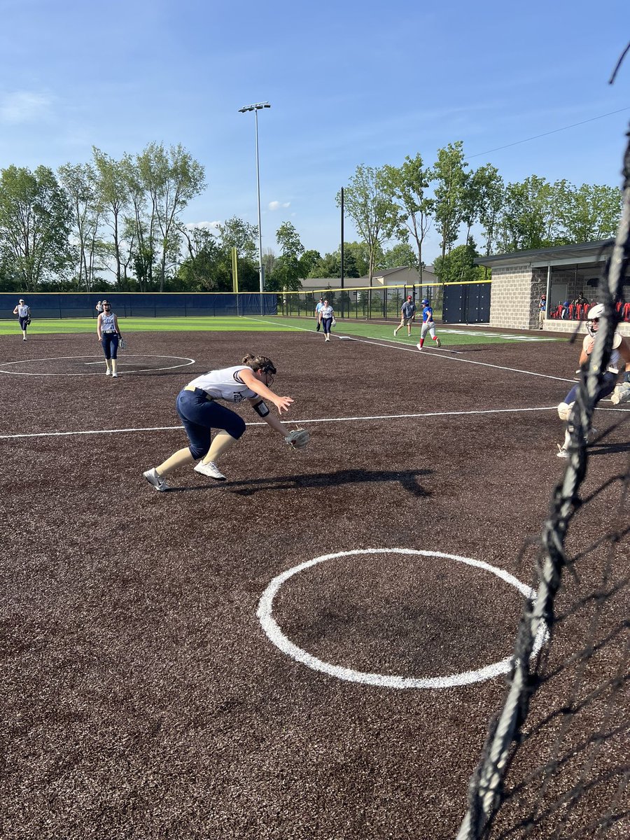 Softball sectionals is on! @fjshs_sball