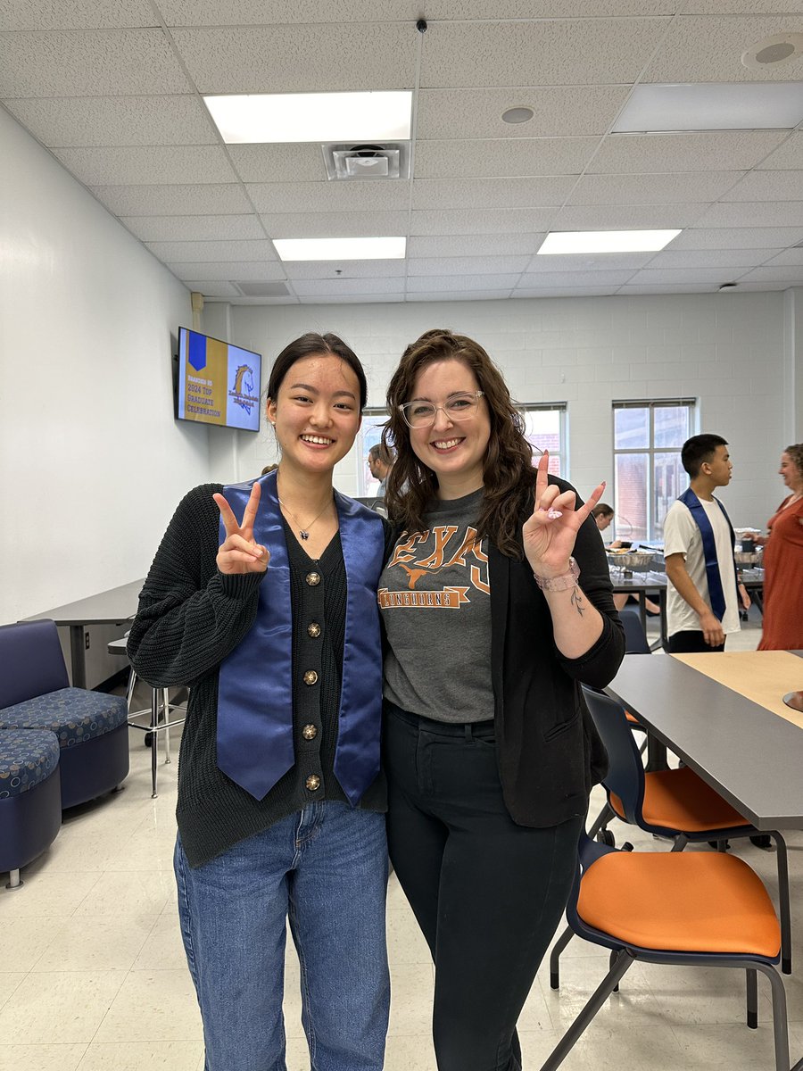 MsBMiddleton's tweet photo. Top 10 Breakfast and AP Seminar Graduation Party! @NISDBrandeis @geriberger08 @danaperry73 https://t.co/lf5CLodxPi