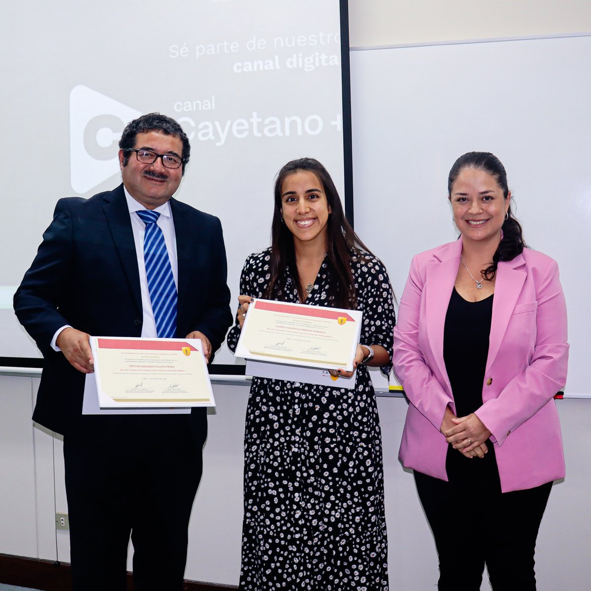 favez_upch's tweet photo. 🥳¡Celebramos la excelencia en nuestro 24 aniversario! 🎉
✨FAVEZ ha reconocido a nuestros brillantes estudiantes y egresados 🌟

📌Accede a la información completa📝🔍(https://t.co/uZQqi77R4P) https://t.co/QDuivMG0xg