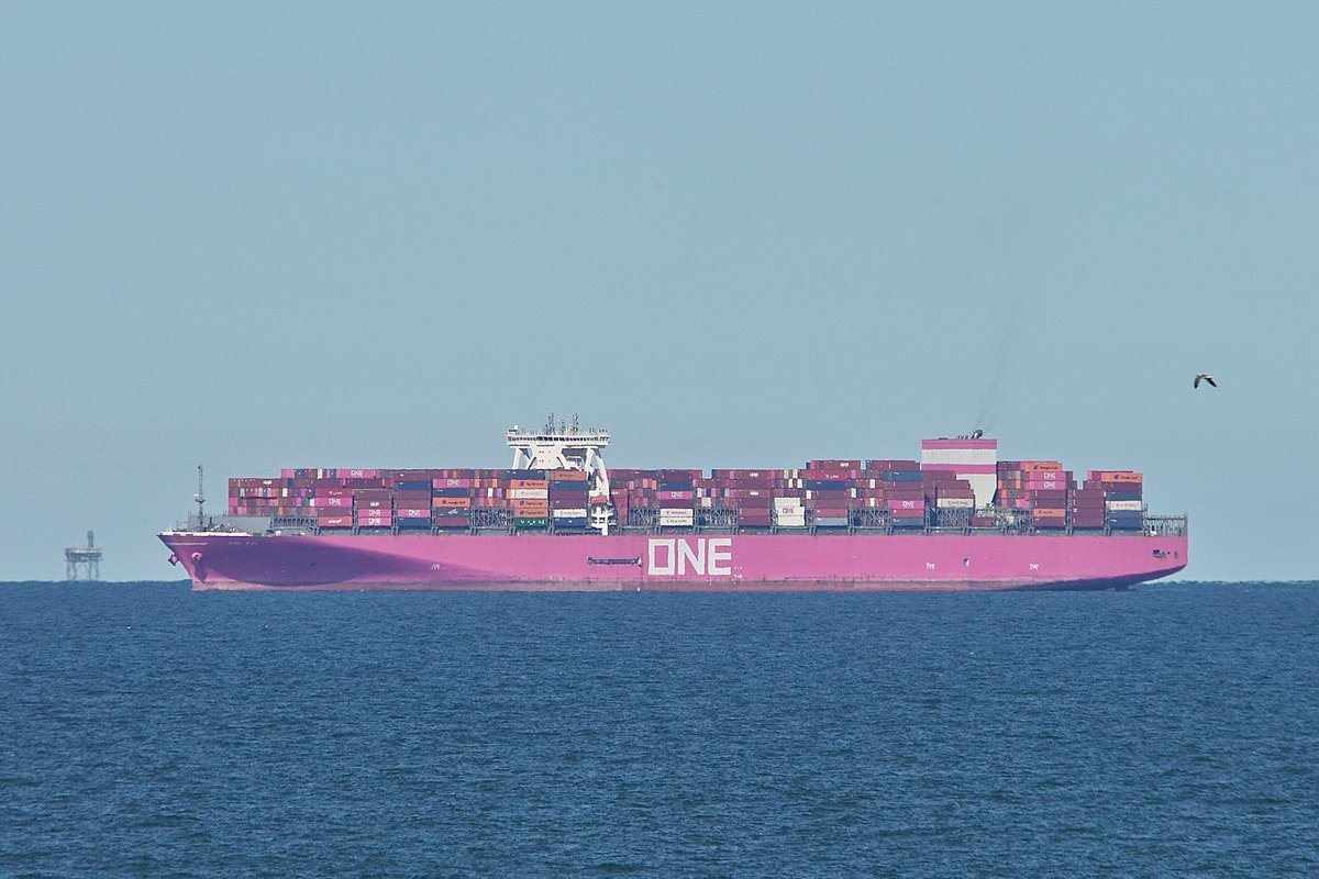 #FoundONE #OceanNetworkExpress #MagentaNotPink 364 meter Bird-class #ContainerShip #ONEOwl, IMO:9741449 en route to Norfolk International Terminal (NIT) Virginia @ONENorthAmerica sailing under the flag of @ONE_LINE_JAPAN 🇯🇵. #ShipsInPics