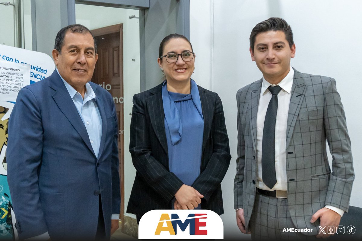 Nuestro presidente, @patricio_maldo, junto a @congopeEcuador y @conagopareN, en reunión de trabajo con el ministro de @MinGobiernoEc, Michele Sensi-Contugui, establecen acciones a implementar en los territorios que permita el desarrollo de los #GADM, Prefecturas y Juntas.