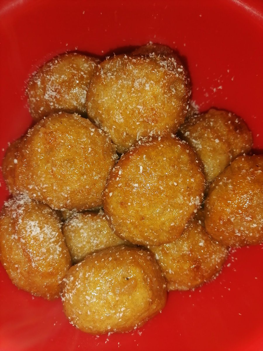 MoegamatAl429's tweet photo. Koeksister Recipe posted. https://t.co/5PFa5EPg1z
#bakewithSNOWFLAKE #tryitwithA #letsgetbaking #cputmedia #CPUTMediaCreatives https://t.co/LRaICzp5kI