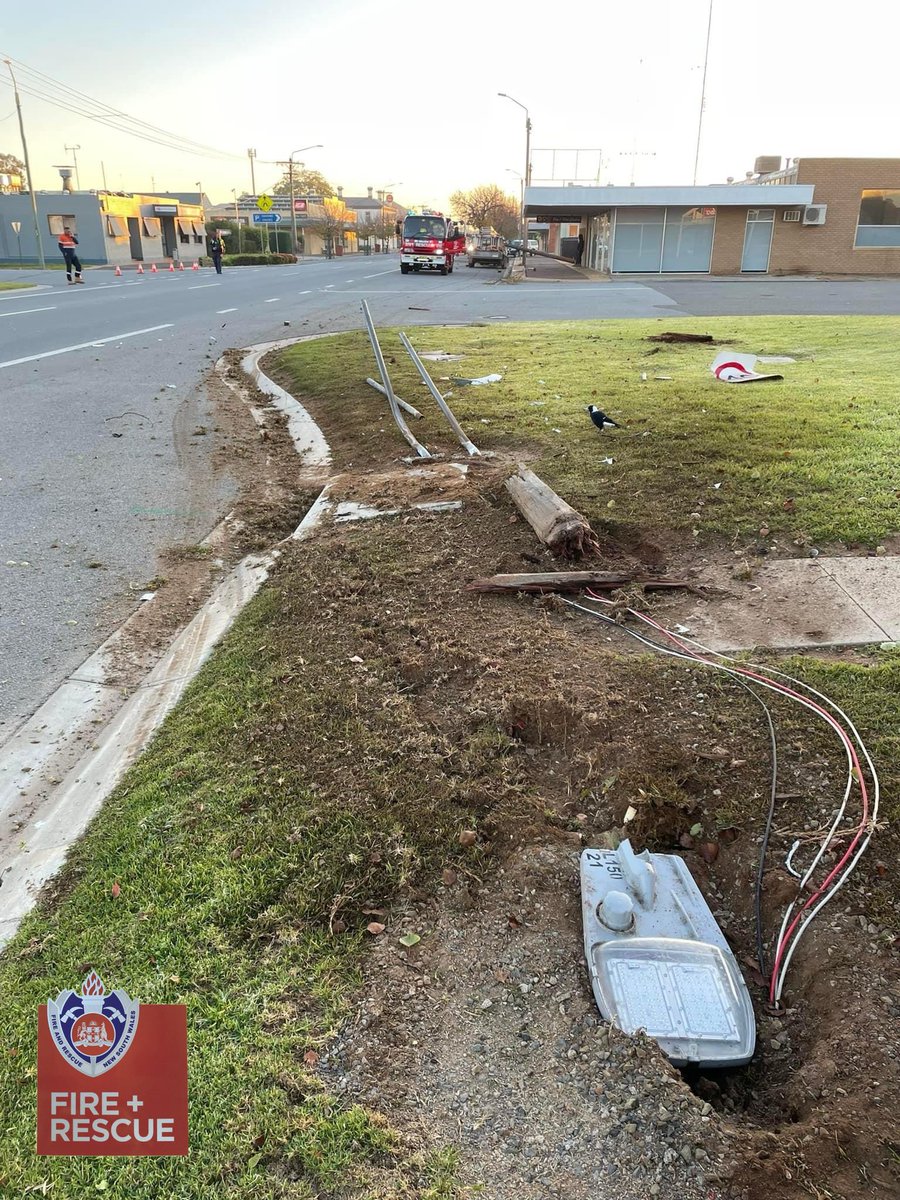 FRNSW_RS3's tweet photo. @FRNSW attended vehicle crash #Finley 

Power pole impacted - Newel Hwy closed 

Check @LiveTrafficNSW for latest conditions 

#FRNSW https://t.co/k5a709AdSf