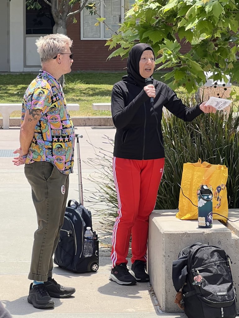 eccunionmichael's tweet photo. A Palestinian woman speaks at the Teach In for Palestine #eccunion #elcaminocollege https://t.co/EDRvXmuGnL