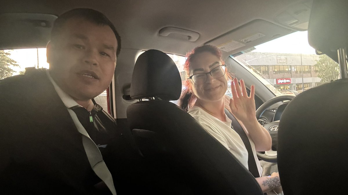 Young People Old Books . New problems and challenges, we can use old wisdom like Tao Te Ching . Sharing books is a kind of happiness during our life . #taoteching #道德经 #老子 #laotsu #wisdom #phylophy