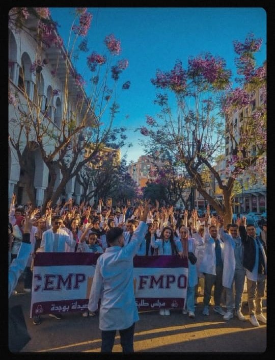 ikrcon7's tweet photo. #DoctorsUnderOppression
#Ne_Touche_Pas_A_Ma_Formation
#Ne_Touche_Pas_A_Mon_Representant
#التكوين_الطبي_و_الصيدلي_بالمغرب_يحتضر https://t.co/A2r7NBp6cf