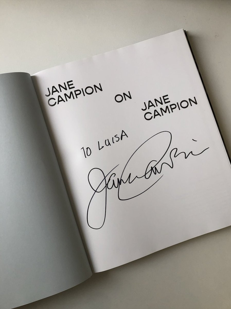mulhernocinema's tweet photo. Neste fim de semana pude ouvir Jane Campion falar sobre seu processo criativo em um painel super especial do Auckland Writers Festival. Vou contar tudo em breve na newsletter para apoiadores do Mulher no Cinema. Para assinar: https://t.co/rRZvewHA2a https://t.co/S4sWnJyUa0