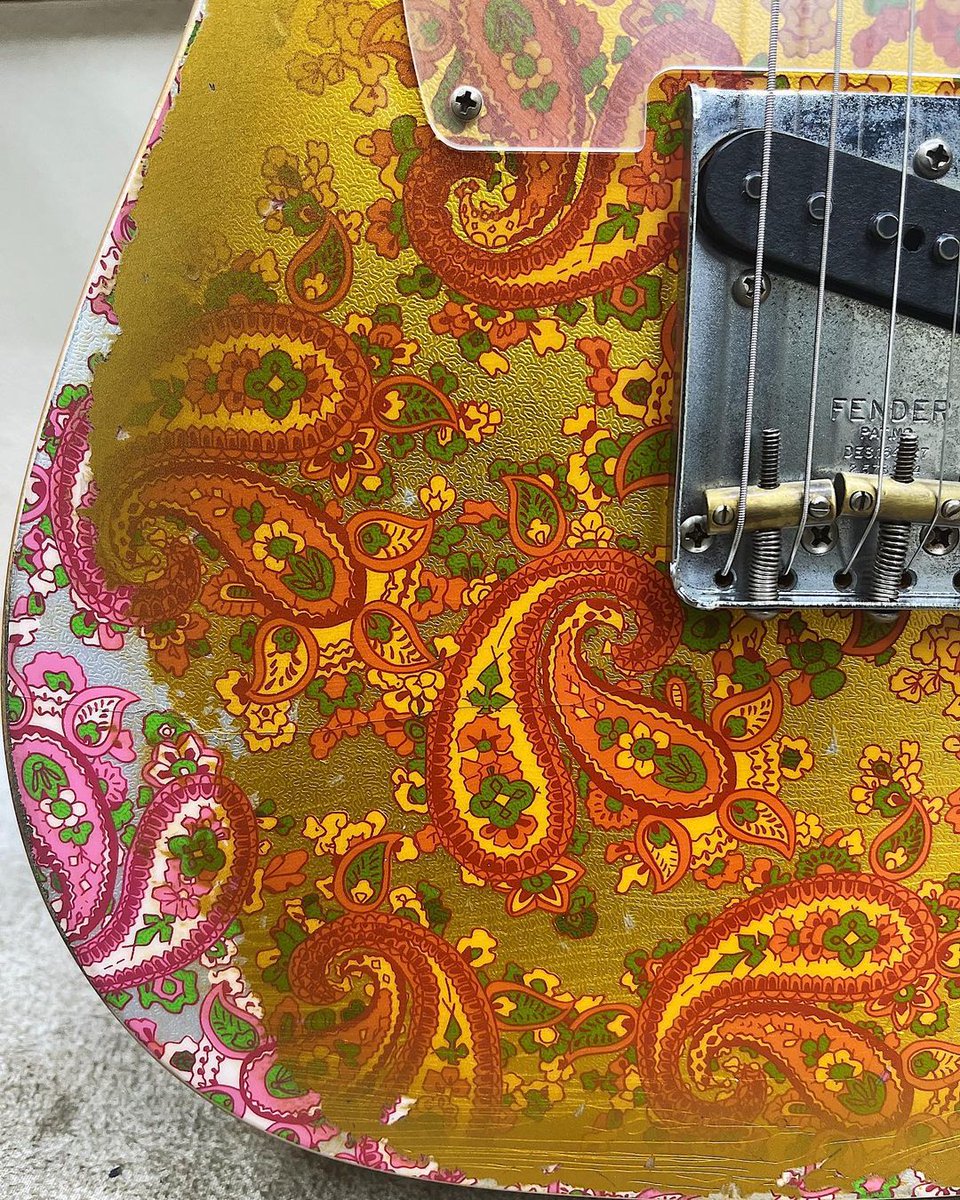 You can find this Gold Paisley Tele at the end of the #TeleTuesday rainbow. 🌈 This build by Levi Perry features a 4-way switch and a compound 9-11' radius.