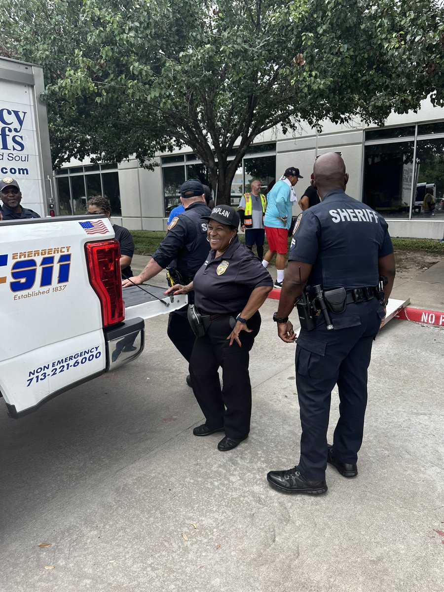 A big Thank You to Chaplain Vera Adams who volunteered at @cs_rescue today to assist with supporting community members impacted by the recent storms. @HCSOTexas