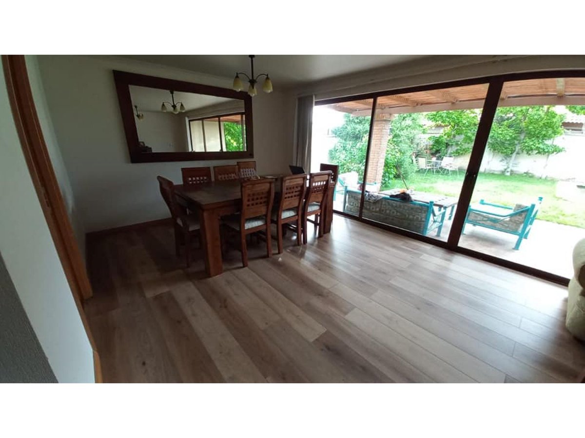 Urbalia's tweet photo. +56 9 9131 9974$370.000.000 - HERMOSA casa 4D/3B, EN BARRIO QUILAMAPU, CHILLÁN

Agente.
Veronica Perez
+56 9 9131 9974

https://t.co/ljjcw2Enwt

#chillan #chillanviejo #ChillanOnLine #chillanchile #chillancity #chillanñuble #barrioquilamapu https://t.co/ql034cuVMY