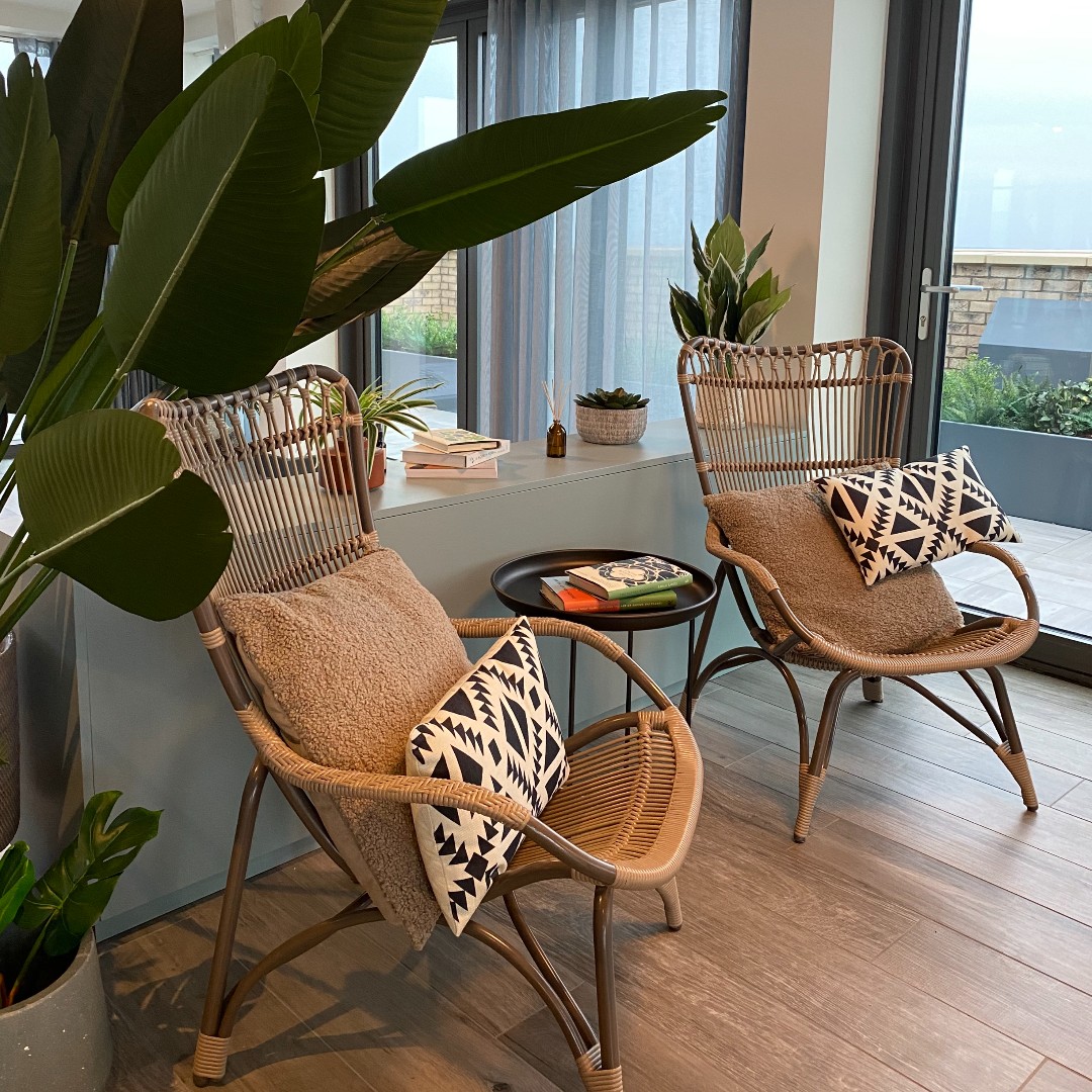 UncleLiving tweet media