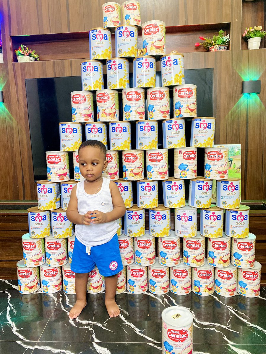 GraceOfuzor's tweet photo. SMA Gold and cerelac company should come and use us as their brand ambassador 😋.see what only one person consumed and it’s not even all💃😋💃💃💃💃 https://t.co/G9p5fr1VsR