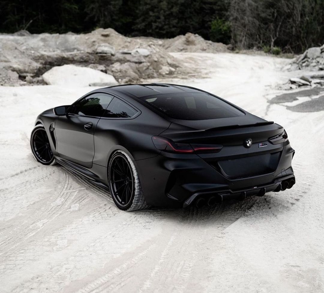 BMW M8 🦇