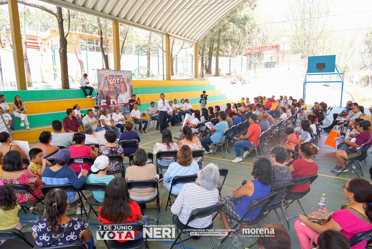 En el fraccionamiento Álamos Infonavit tuvimos una reunión muy productiva con los COMVIVES. Fue un magno evento con ciudadanía consciente y politizada, segura de que la mejora de nuestro municipio viene con la continuidad de transformación que propone MORENA. Me sorprendió