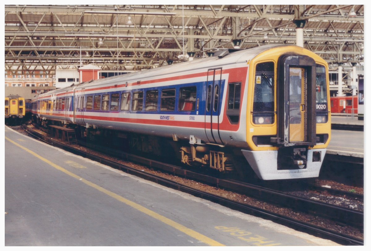 159 020 at Waterloo at 15.19 on 24th July 1999. @networkrail #DailyPick #Archive @SW_Help