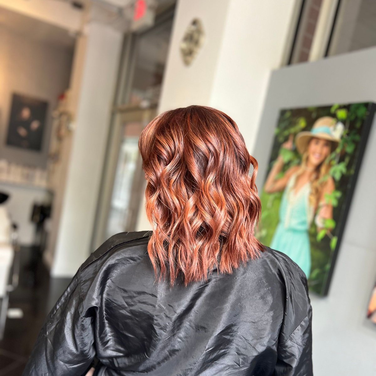 Christy is one of our stylists and was in need of some pampering! Gracie took care of her and covered her sparkles up she absolutely loved the outcome! 

#lavishthewoodlands #thewoodlands #houstontx #woodlandsbalayage #salonthewoodlands #houstonsalon #blowdrybarthewoodlands