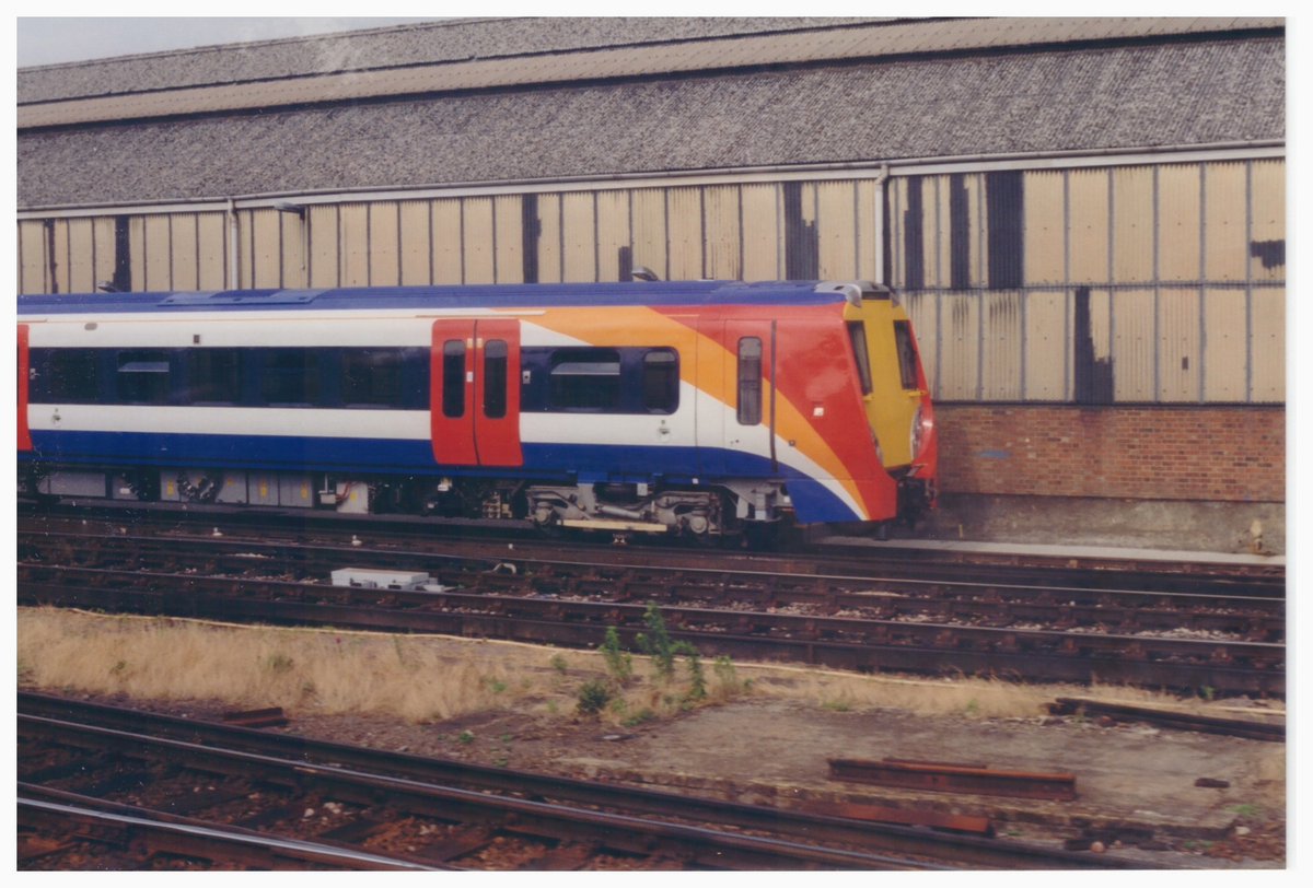 458 002 at #Wimbledon at 10.21 on 31st July 1999. @networkrail #DailyPick #Archive @SW_Help