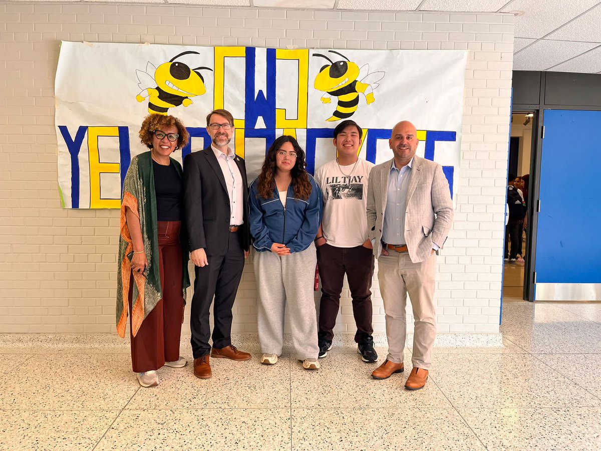 Today we took part in OPSBA's “Take your MPP to Work Day”. Thank you to the Student Council at CWJ for joining us! <a href="/OPSBA/">OPSBA</a> <a href="/RakocevicT/">Tom Rakocevic</a>