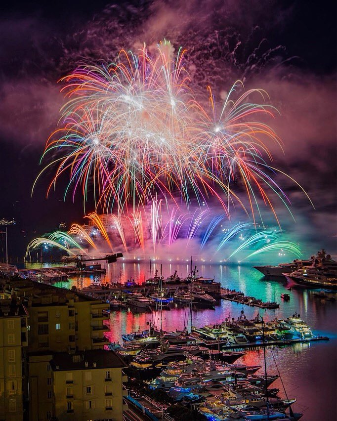 Foyle Fireworks tweet media