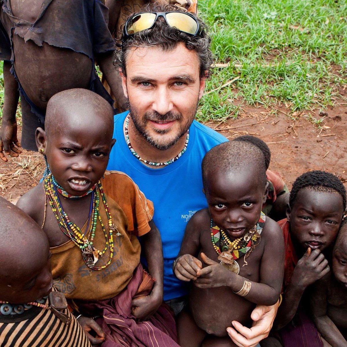Zesemir's tweet photo. The great explorer and co-founder of Rift Valley Expeditions Toni Espadas, was shot dead in Ethiopia during a shoot. He mediated a conflict, in Mursi tribe. #Ethiopia was his second home. With over 25 years of experience traveling the country, #ToniEspadas https://t.co/HM5wZFoxBD