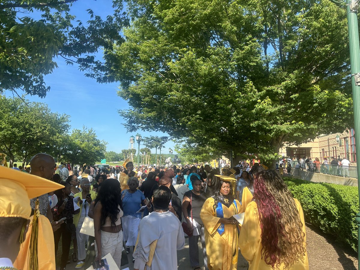 Ms. Hopkins-Vinson tweet media