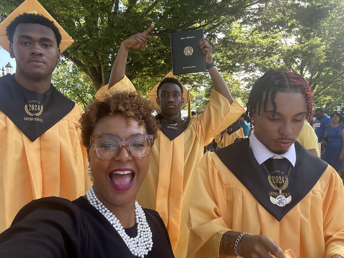 Ms. Hopkins-Vinson tweet media