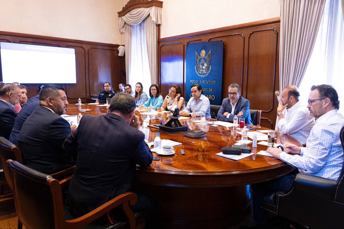 Me reuní con miembros de mi Gabinete para dar seguimiento a la organización y las actividades que se llevarán a cabo en Querétaro el próximo 7 de octubre, con motivo del Día Mundial del Hábitat, establecido por la ONU.