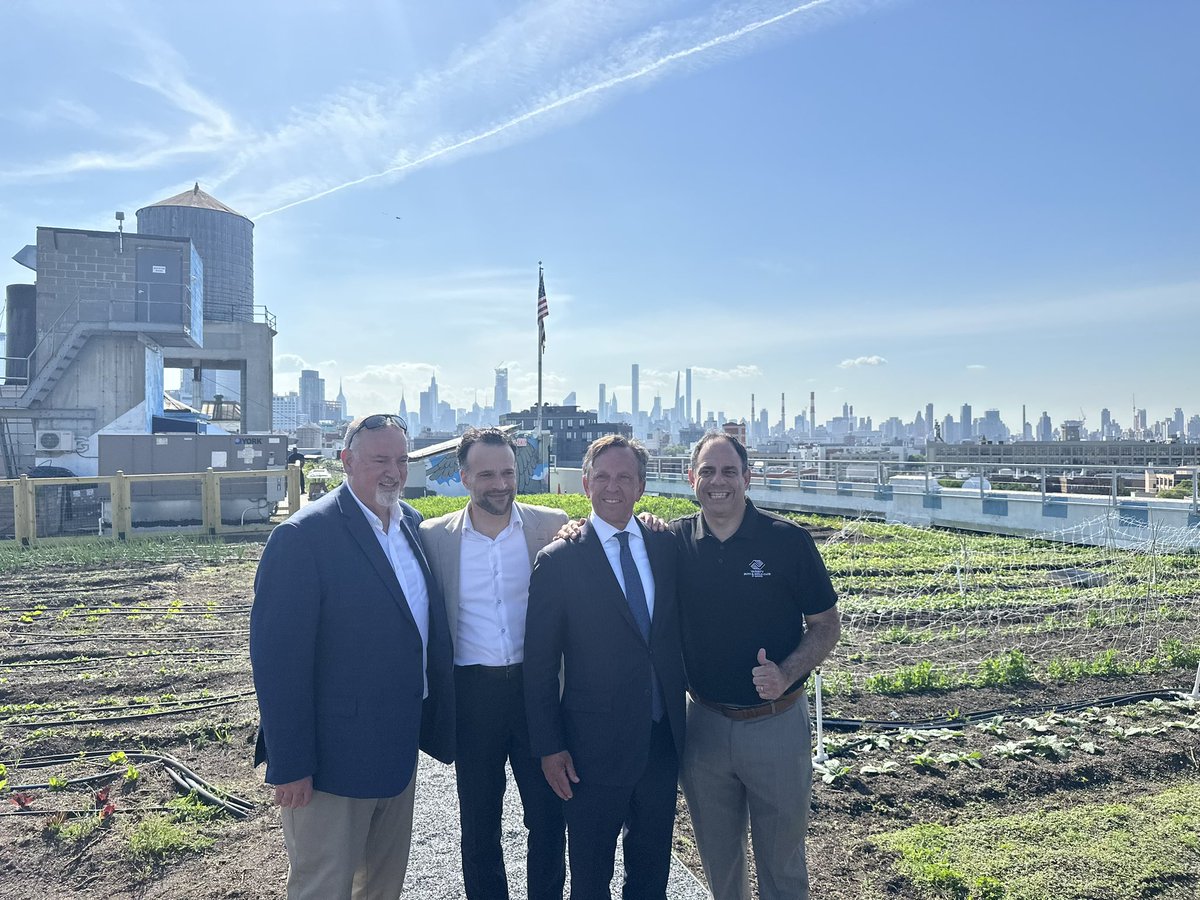 Champlain Hudson Power Express (@chpexpress) on Twitter photo CHPE is proud to sponsor <a href="/vbgcq/">VBGCQ</a>’s Sky Farm, along with <a href="/NYPAenergy/">NY Power Authority</a>. This incredible program will help students learn about their food, as well as earn credits from <a href="/LaGuardiaCC/">LaGuardia Community College</a> CHPE is proud to sponsor <a href="/vbgcq/">VBGCQ</a>’s Sky Farm, along with <a href="/NYPAenergy/">NY Power Authority</a>. This incredible program will help students learn about their food, as well as earn credits from <a href="/LaGuardiaCC/">LaGuardia Community College</a>
