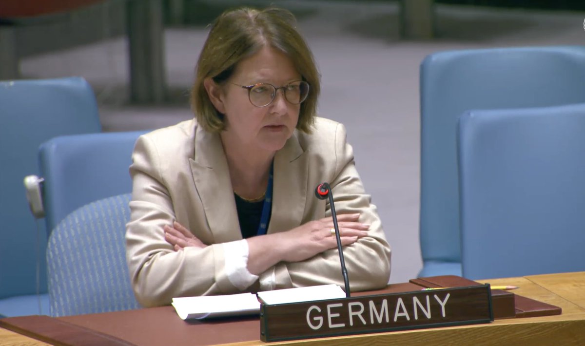 Civilians are the main victims of war. Protecting them during armed conflict is a cornerstone of Int’l Humanitarian Law. #PoC Thank you to #Mozambique for organizing the UNSC Open Debate on the 25th anniversary of #UNSC resolution 1265. Full statement: new-york-un.diplo.de/un-en/-/2657808