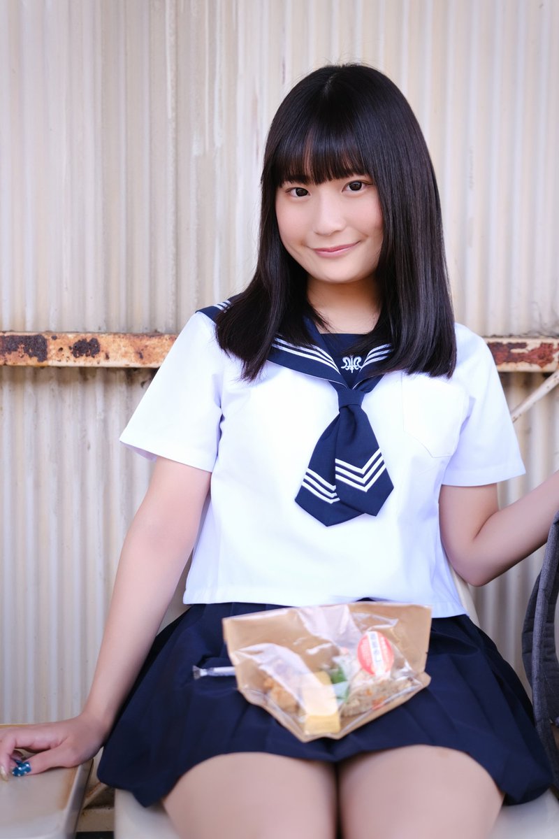 あんず ちゃん お外でもぐもぐタイム #癖になるかわいさ #あんずちゃん