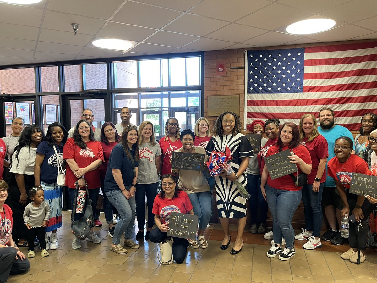 StoddertCCPS's tweet photo. Congratulations to Mrs. Williams, Charles County Principal of the Year! Your Stoddert family is so proud! https://t.co/7x1vCgAaPL