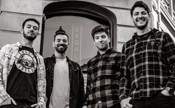 Aire para "Rock Uruguayo Podcast", espacio a cargo de <a href="/GustavoCedres1/">Gustavo Cedrés</a> y @FabioOrizia.

Hoy llega Lo Que Venga, banda de Pop Rock oriunda de Canelones.

Por ogirdor.airtime.pro