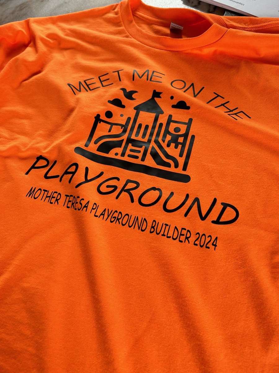 NigelPMcCarthy's tweet image. A great team @MotherTeresLCSD playground build Day 1.   Volunteers from @cityoflloyd Play and Learn Daycare and @LloydCatholic worked in the mud today and are building for the sky.  Amazing to see it come together and thankful for all the hands sharing in this work.