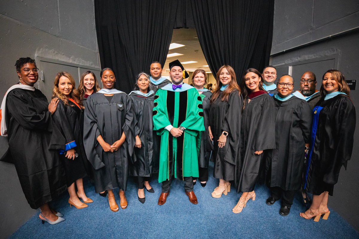 Sunset_Bison's tweet photo. As the 23-24 school year comes to a close, we want to say: We’re proud of our PREMIER Leadership TEAM! 🦬💪🏽 @drmtz01 @Beverly_A_Lusk https://t.co/1YC3laO01z