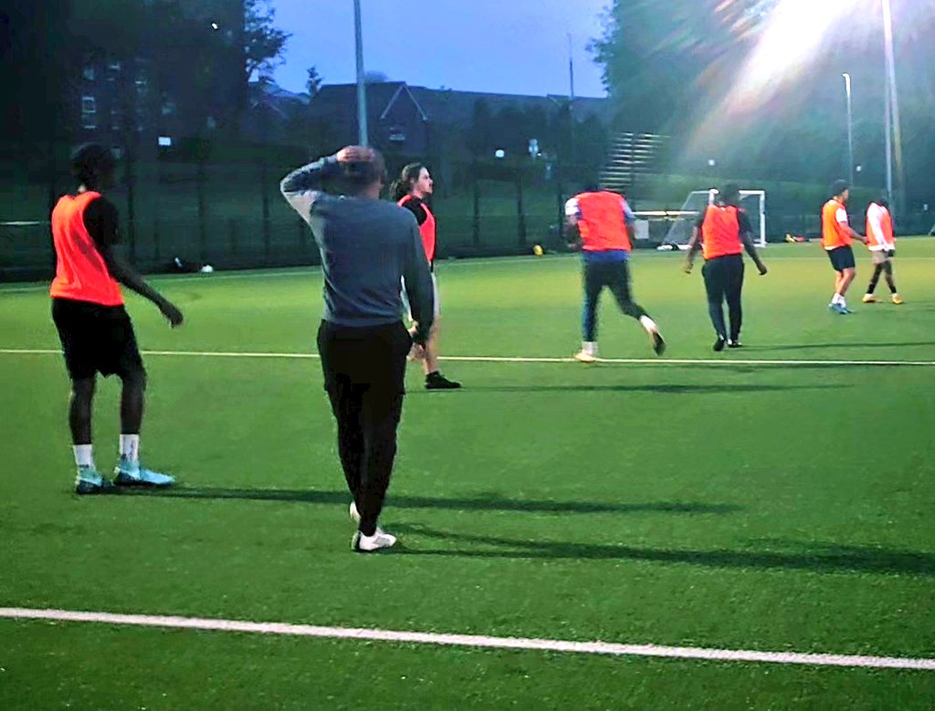 @Foundation92 Another great night of football in Salford 9-10pm ... Bringing different people, ethnicities, cultures , backgrounds, areas and communities, from all over Salford and Manchester together through football! 🙂⚽🙏