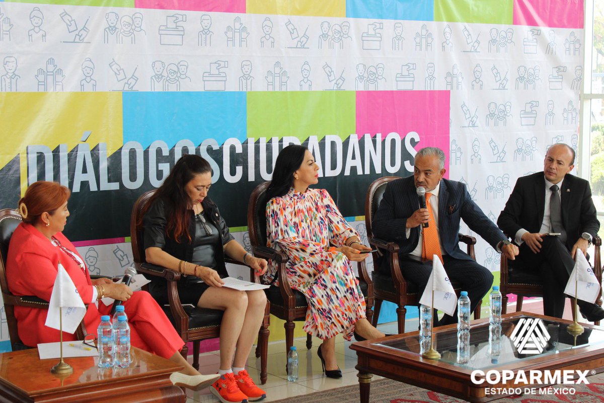 COPARMEX_Edomex's tweet image. Candidato a la Diputación Federal por el #Distrito34, en este diálogo expusieron sus ideas y propuestas ante nuestros asistentes. 

#PorMasYMejoresEmpresas #BIIDERA #dialogosocial