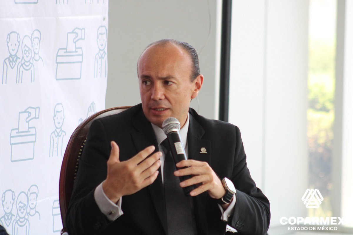 COPARMEX_Edomex's tweet image. Candidato a la Diputación Federal por el #Distrito34, en este diálogo expusieron sus ideas y propuestas ante nuestros asistentes. 

#PorMasYMejoresEmpresas #BIIDERA #dialogosocial