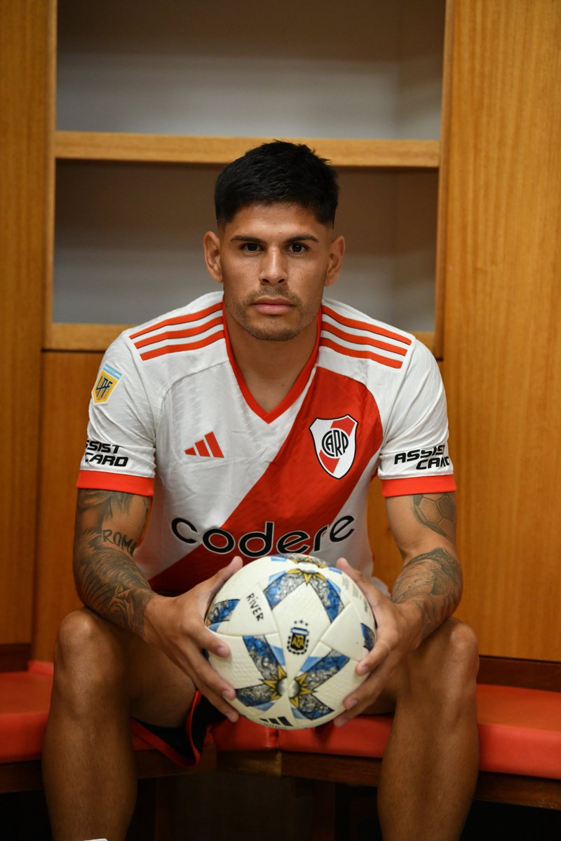 Agarró pelota en el quinto penal sabiendo que si erraba no volvía a pisar una cancha ni en un entrenamiento con este CT que ya lo limpió antes y la metió. Eso es tener huevos y personalidad, lo fácil era esconderse como hicieron otros.