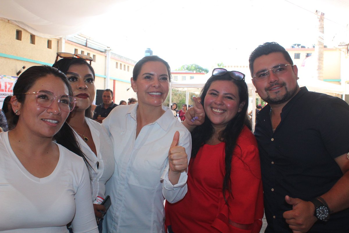 LauraBarreraF's tweet photo. En #SanAntonioLaIsla con el apoyo de la gran militancia priista de este municipio de hombres y mujeres de bien, continuará el trabajo y los  resultados de la mano de @AleCastroSoy como Presidenta Municipal y @LizethSandovalC como Diputada Local ¡A ganar! https://t.co/N9qPxQkHbA
