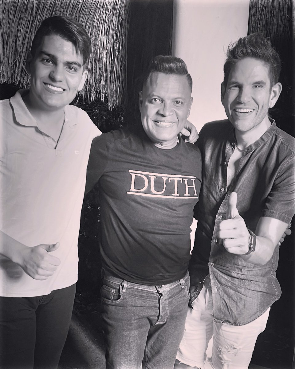Sin palabras DIOS MÍO💔💔 gracias por tanto maestro #OmarGeles… Dios lo reciba en su reino, fortaleza a toda su familia🙏🏻
