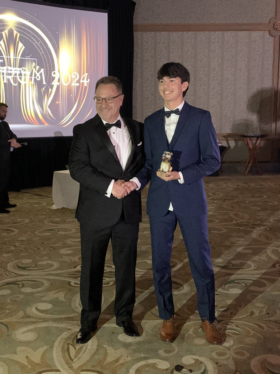 Lily Vela tweet media