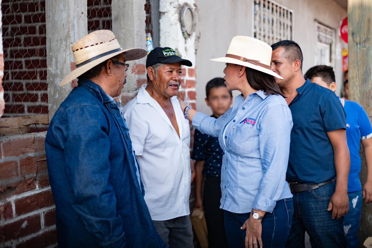 Cuando realmente se trabaja por las personas, el resultado es el cariño y las ganas de seguir en este camino. Muchas gracias a las familias del Guayabo por recibirme y por su apoyo. ¡Vamos por 3 años más! #ElValorDeEstarJuntos