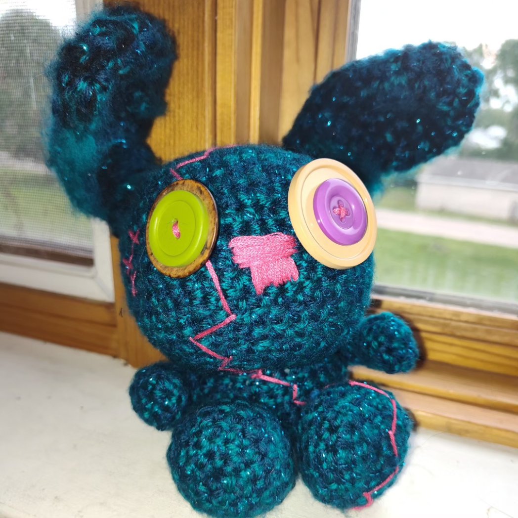 JoArtDiary's tweet photo. Franken-bunny Voodoo doll is finally done. Paintings and prints at https://t.co/GTgzMO1i3I
#artist #artforsalebyartist #artoftheday #artforhome #artforsaleonline #artforthesoul #artforsale #crocheteveryday #crochetdoll #crochetaddict #crocheted #voodoodoll  #badbunny #bunnydoll https://t.co/fEqEhXLJud